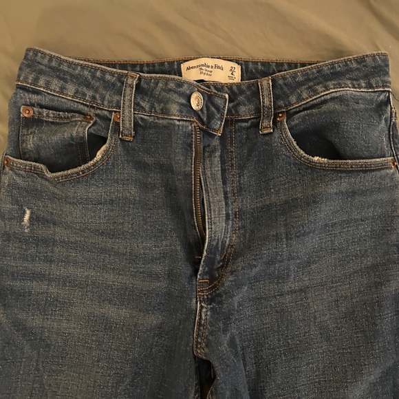 Abercrombie Jeans - Picture 2 of 5